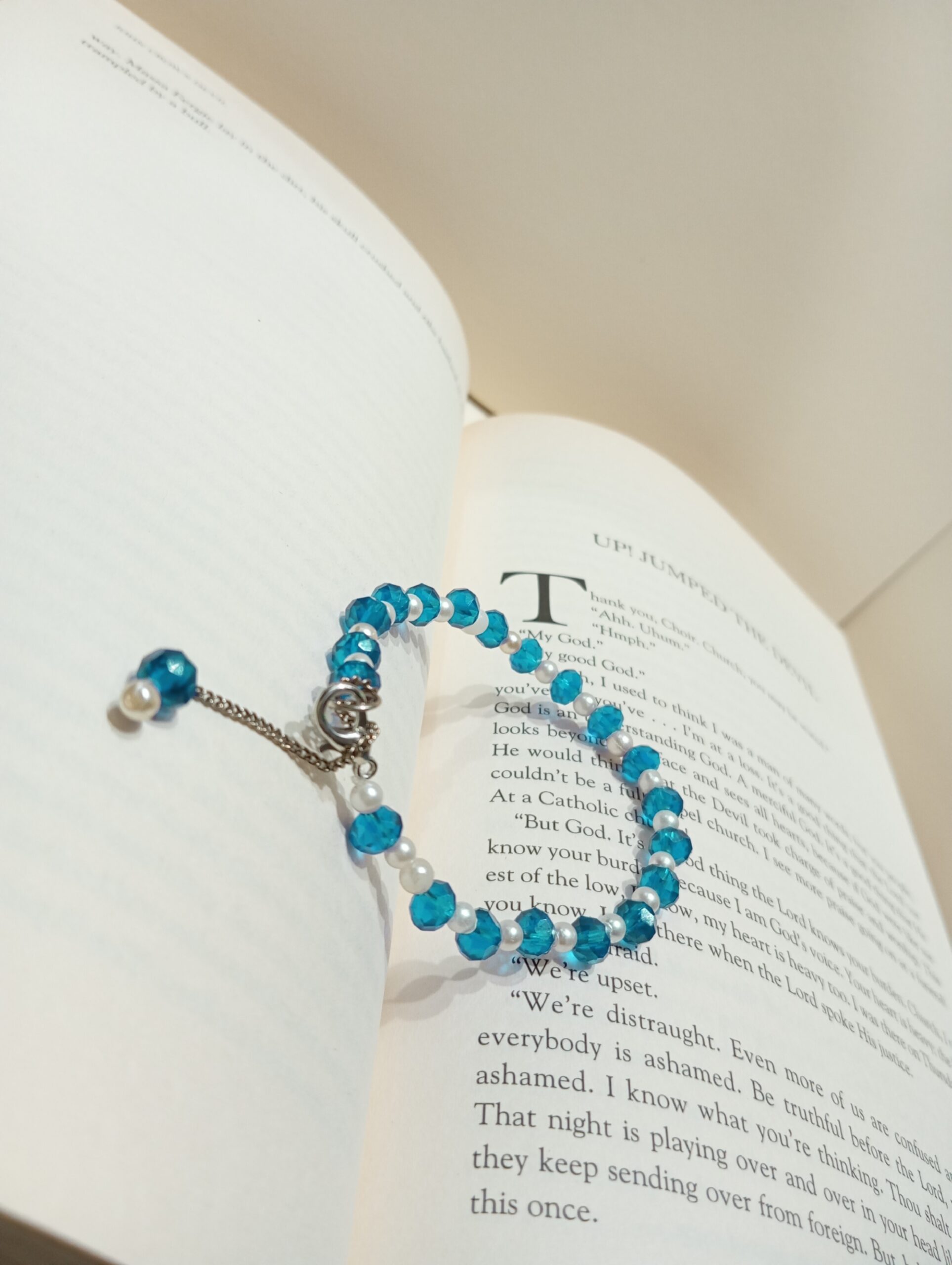 Elegant Handmade Crystal Beaded Bracelet in Dazzling shades