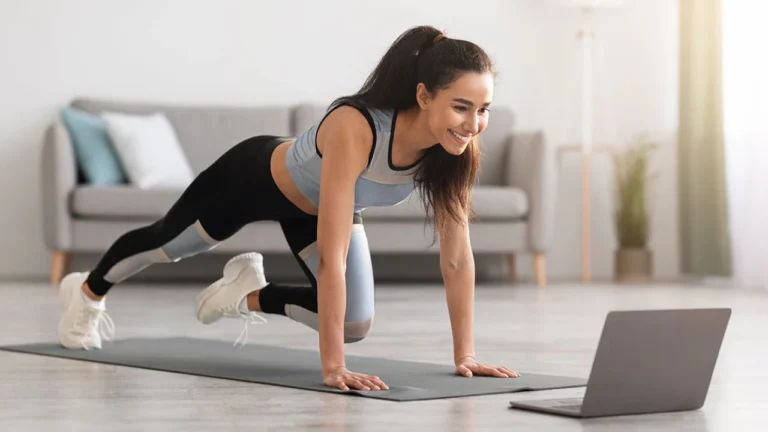 How to Fit in a 10-Minute Workout Around Your Study Schedule